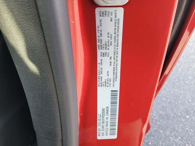 Used 2026 Chrysler Pacifica Select image 20