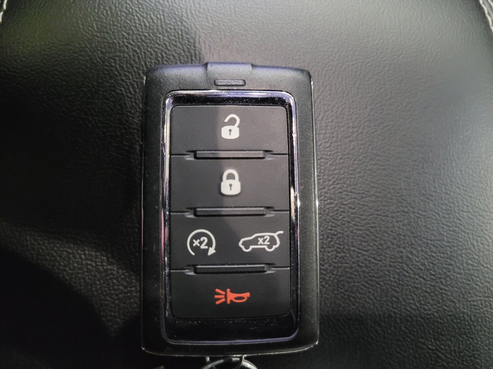 Used 2023 Jeep Grand Cherokee 4WD 4xe image 32