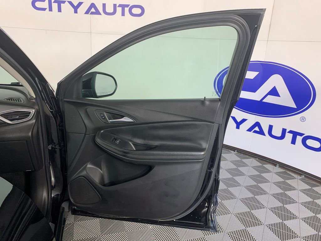 Used 2021 Buick Encore GX Preferred image 39