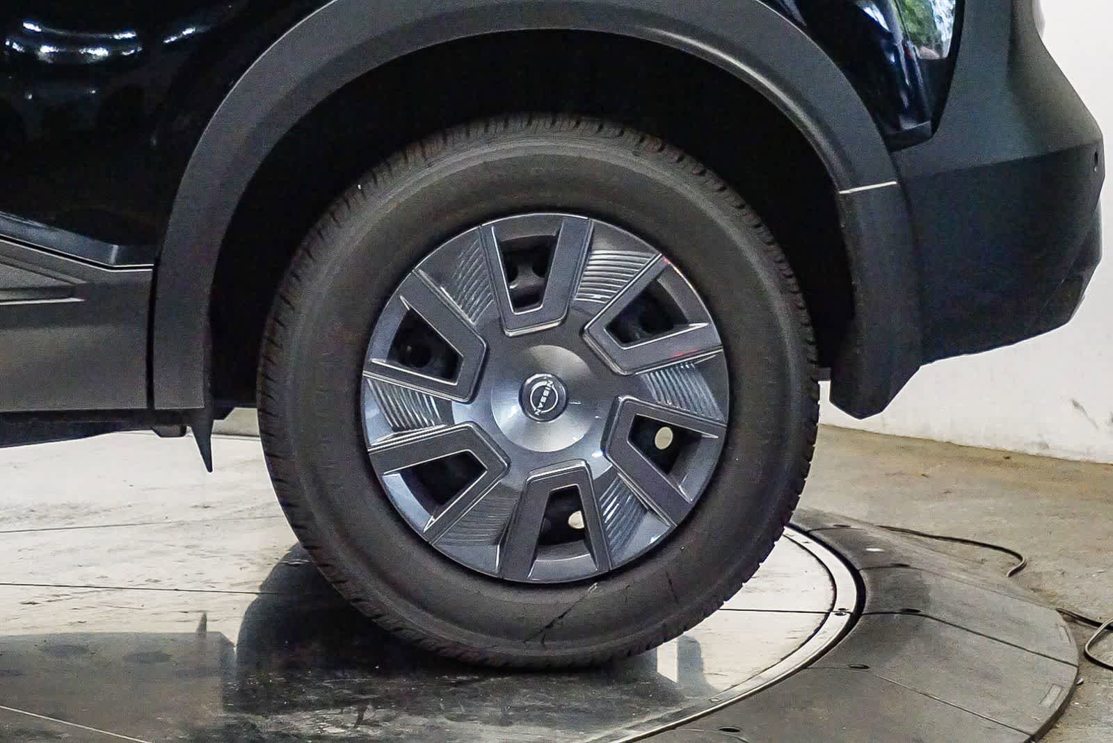 Used 2025 Nissan Kicks S FWD image 10