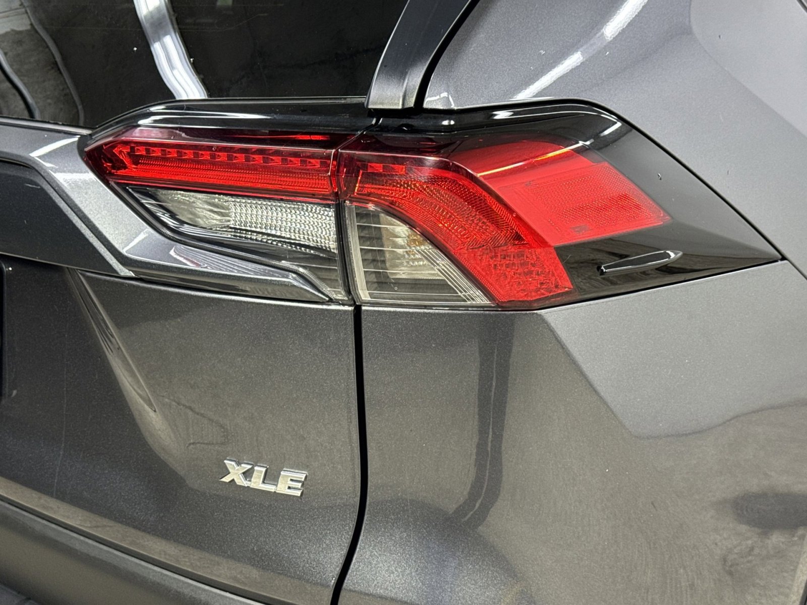 Used 2025 Toyota RAV4 XLE image 30