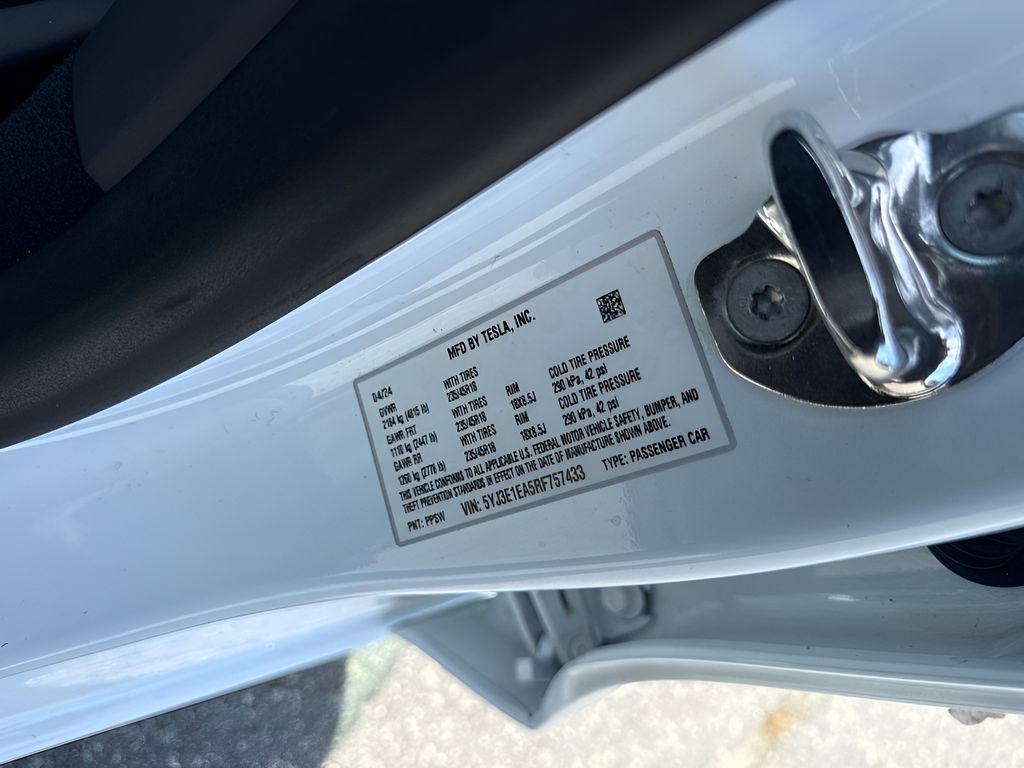 Used 2024 Tesla Model 3 Standard Range RWD image 25