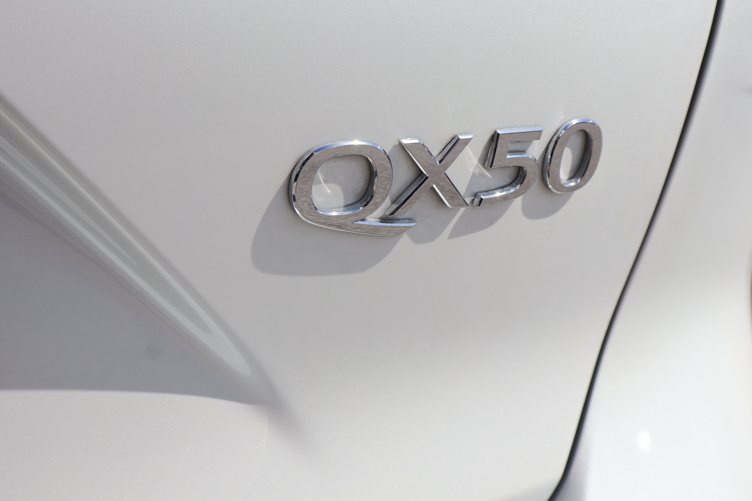 Certified 2023 INFINITI QX50 Luxe FWD image 9