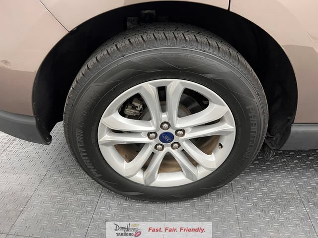 Used 2019 Ford Edge SEL w/ Equipment Group 201A FWD image 18