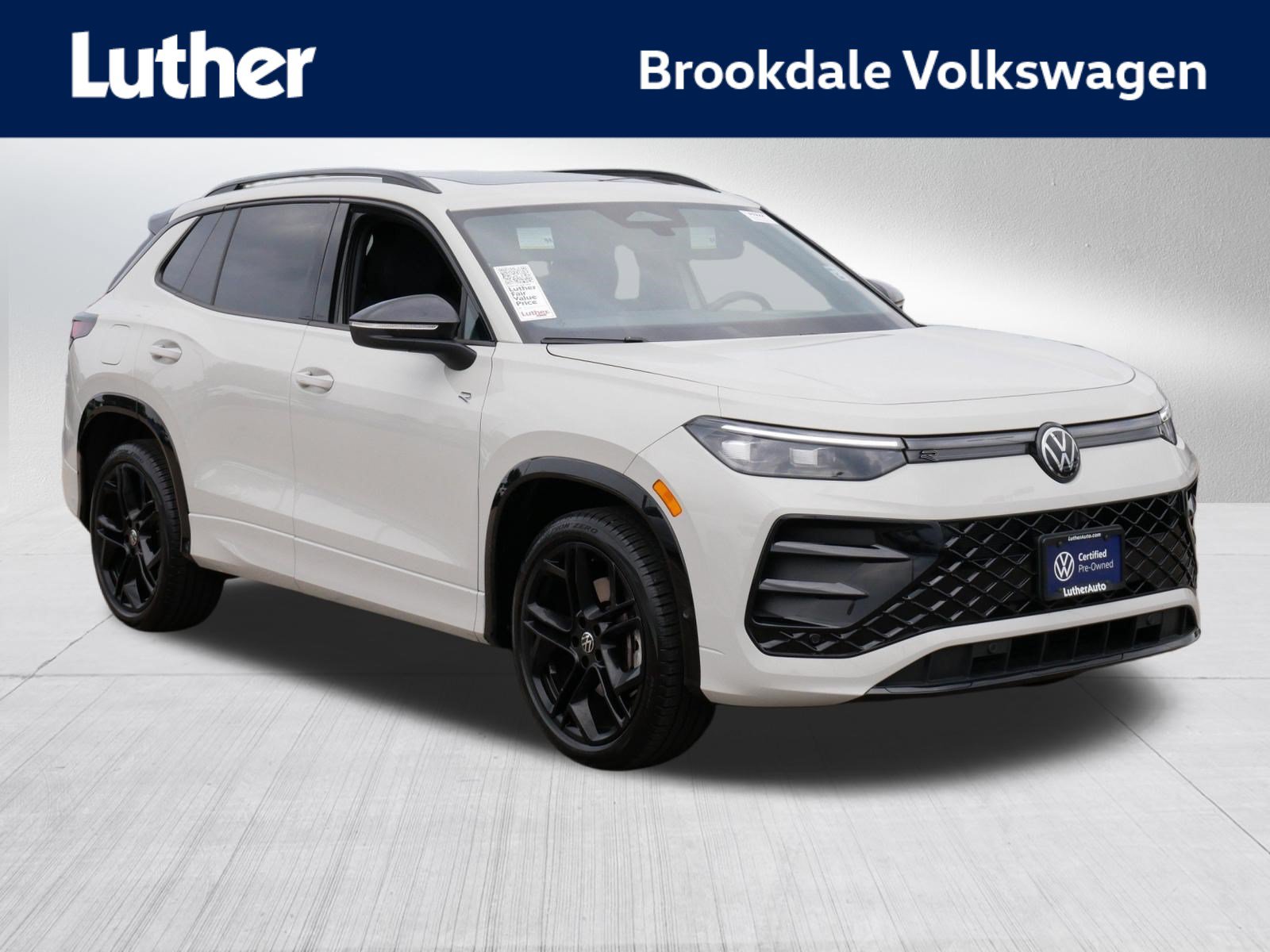 Certified 2025 Volkswagen Tiguan SE R-Line