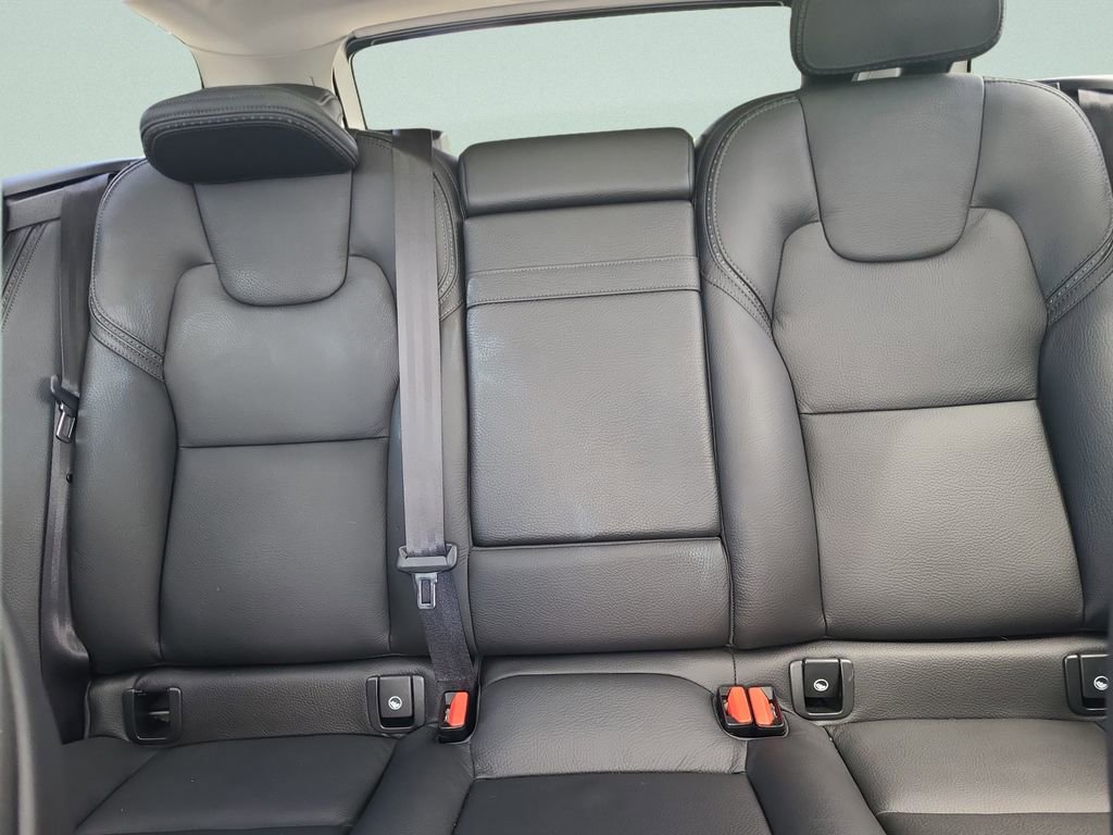 Used 2019 Volvo V90 T5 Cross Country w/ Advanced Package image 13