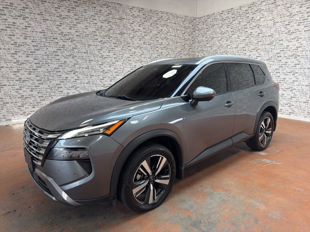 Used 2024 Nissan Rogue SL w/ SL Premium Package FWD image 3
