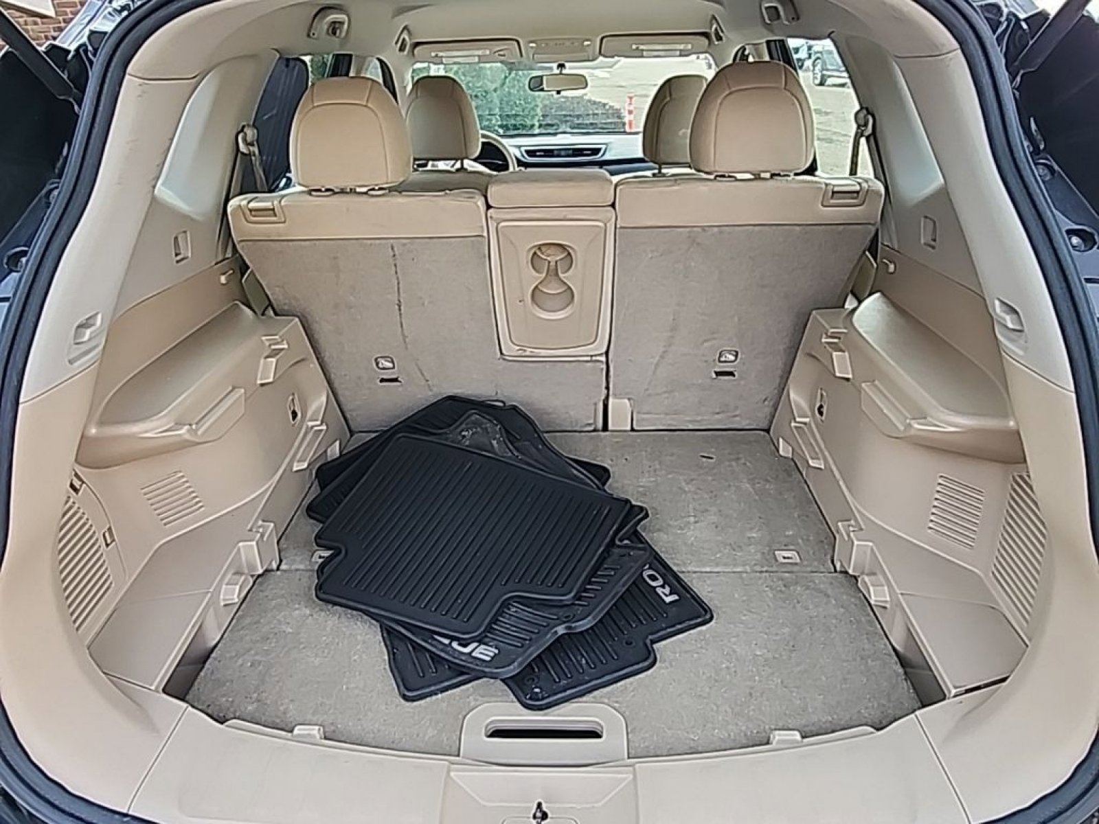 Used 2014 Nissan Rogue S image 14