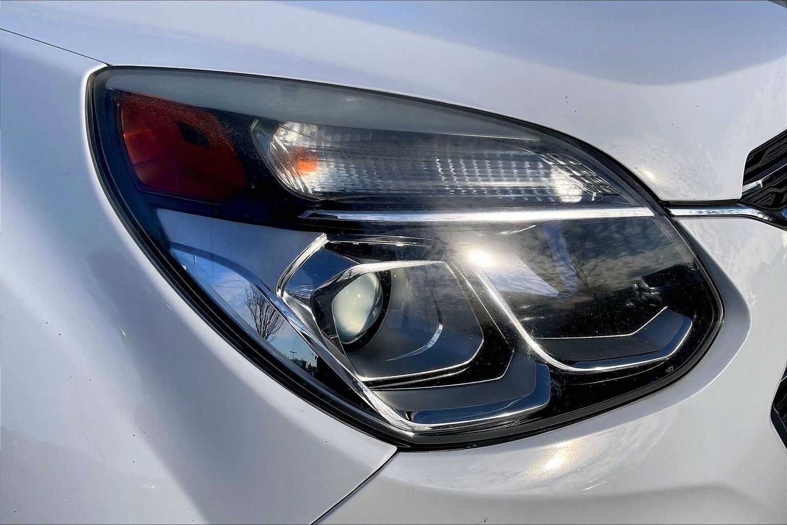 Used 2017 Chevrolet Equinox Premier w/ Enhanced Convenience Package image 30