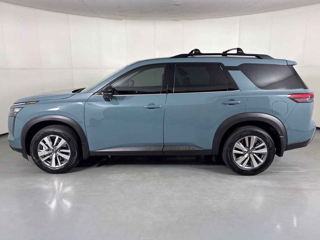 New 2026 Nissan Pathfinder SL FWD image 5