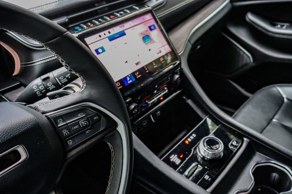 Used 2024 Jeep Grand Cherokee Limited 4xe image 29