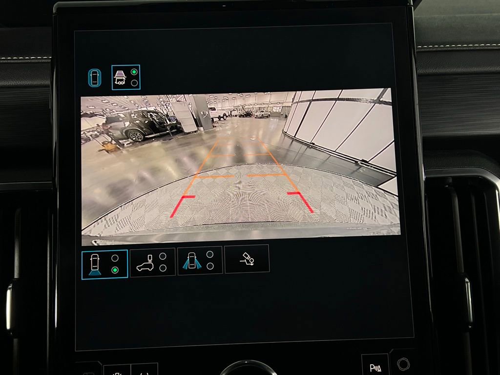 Used 2025 GMC Acadia Elevation image 19