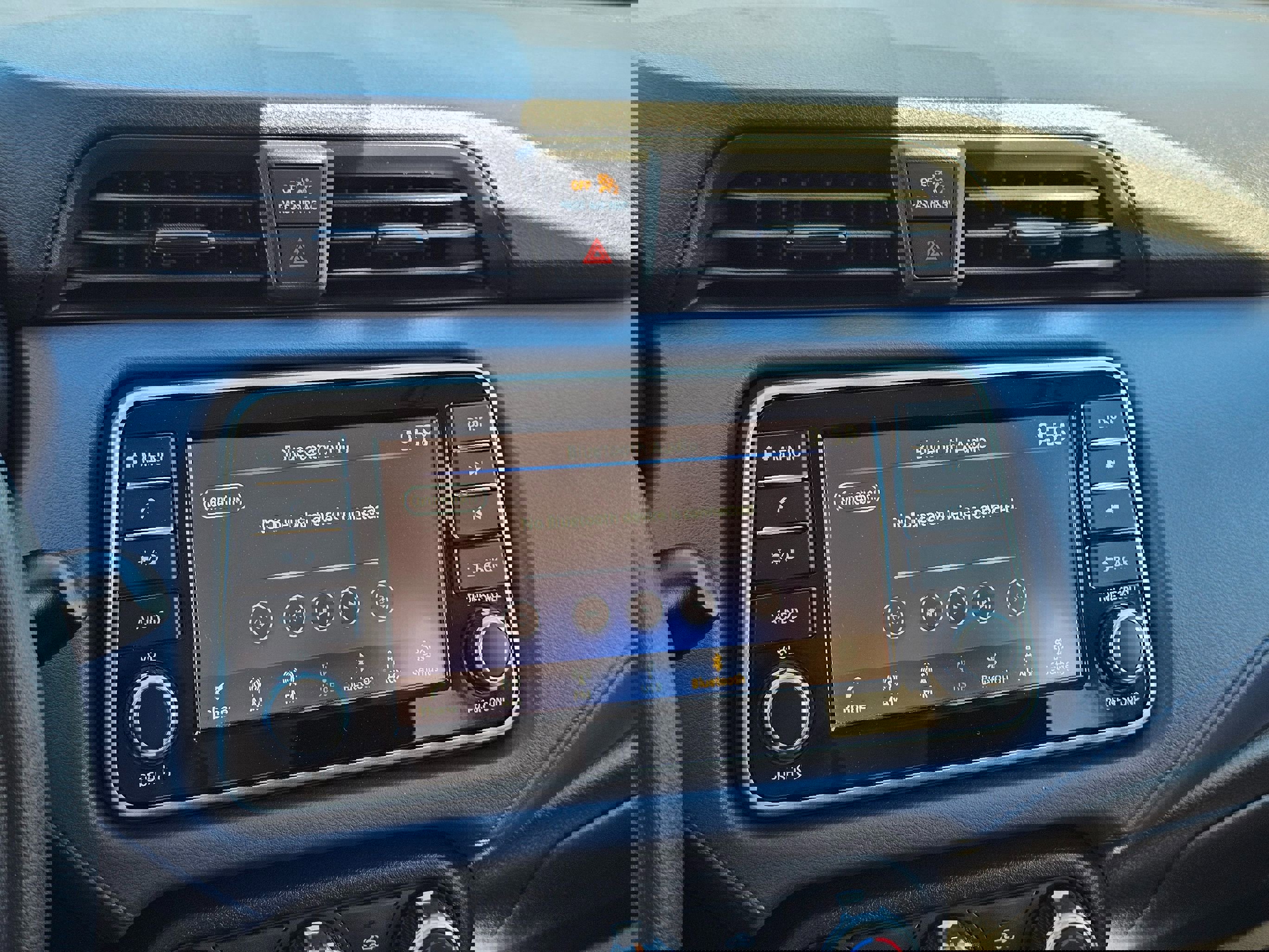 Used 2024 Nissan Versa SV image 31