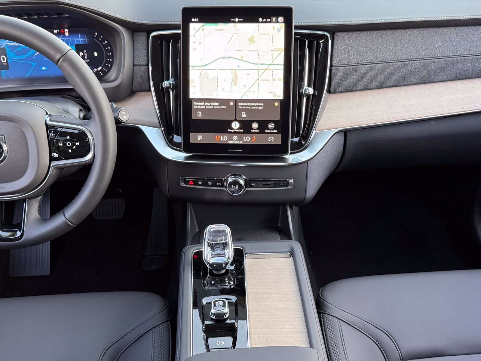 New 2027 Volvo XC90 B6 Plus AWD/4WD image 24