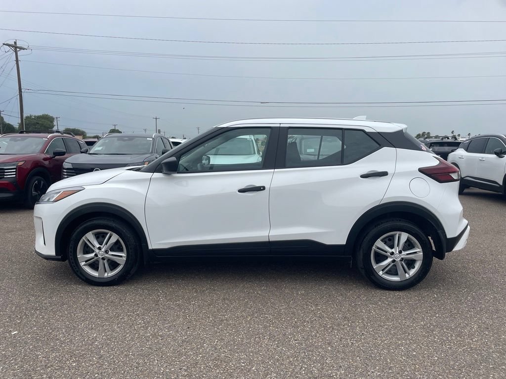Certified 2025 Nissan Kicks Play S FWD image 4