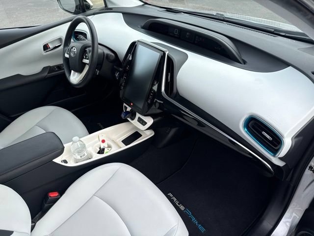 Used 2018 Toyota Prius Prime Advanced FWD image 15