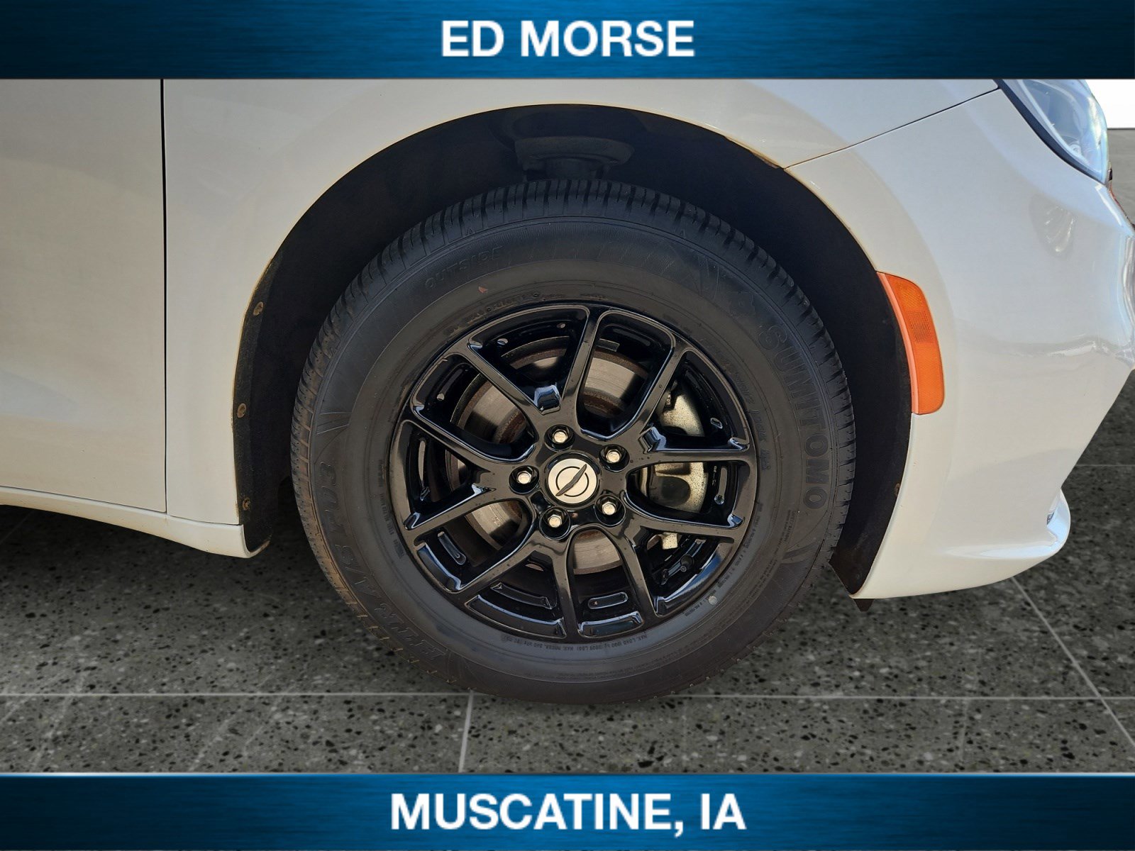 Used 2022 Chrysler Pacifica Touring-L FWD image 12