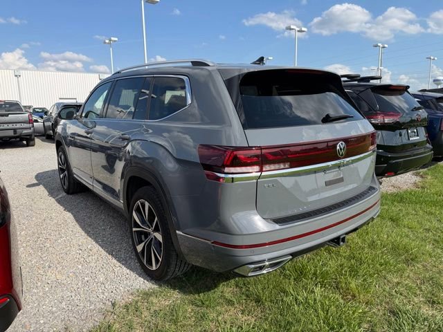 Used 2025 Volkswagen Atlas SEL Premium R-Line AWD/4WD image 4