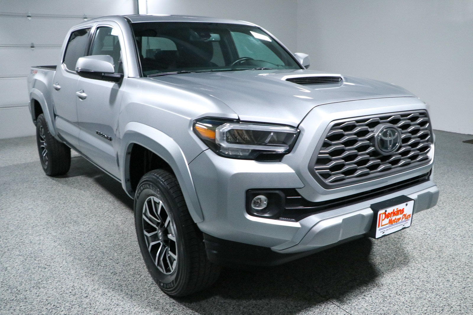 Used 2023 Toyota Tacoma TRD Sport AWD/4WD image 5