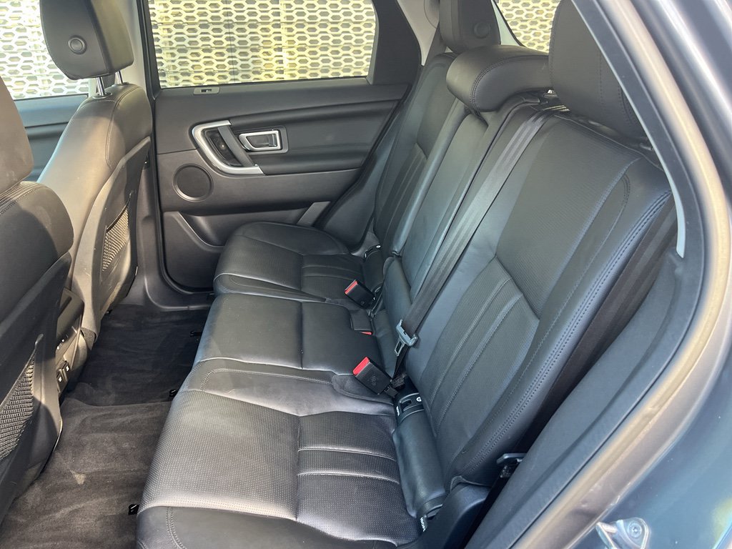 Used 2016 Land Rover Discovery Sport HSE AWD/4WD image 13