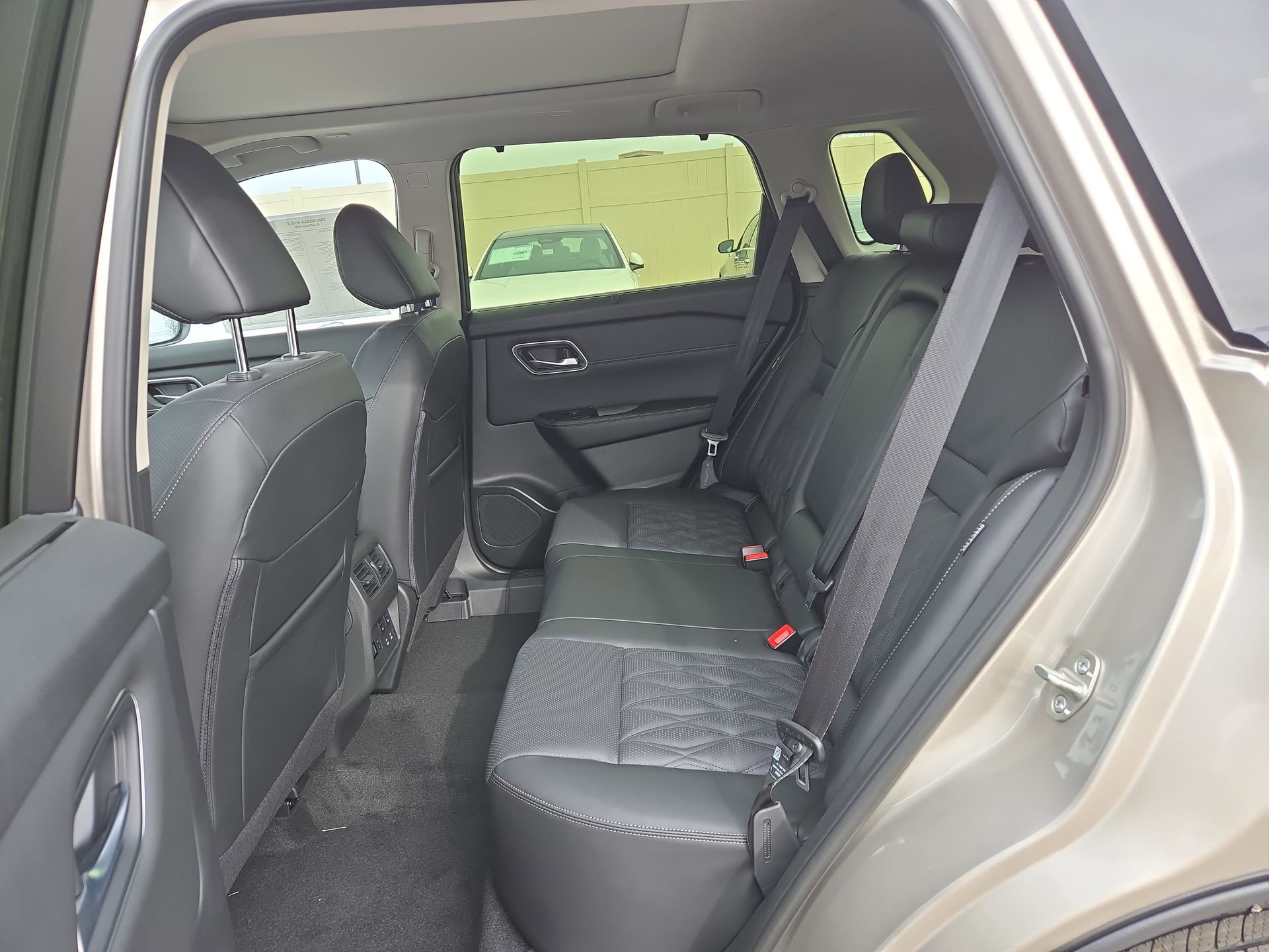 New 2026 Nissan Rogue Platinum w/ Platinum Premium Package image 17