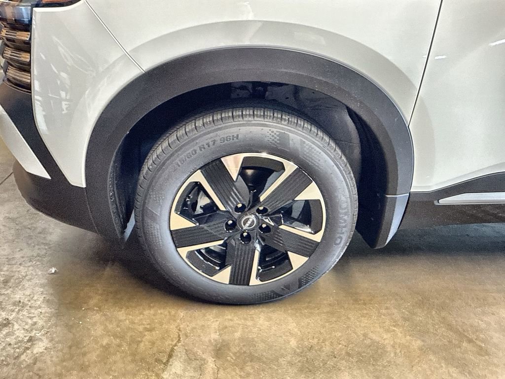 New 2025 Nissan Kicks SV w/ SV Premium Package image 19