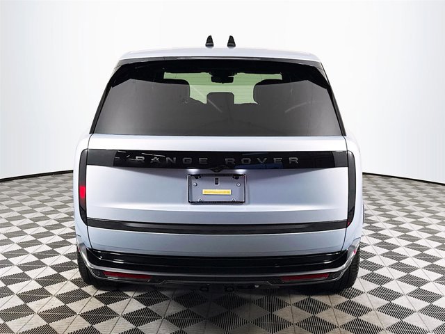 Used 2025 Land Rover Range Rover SE image 6