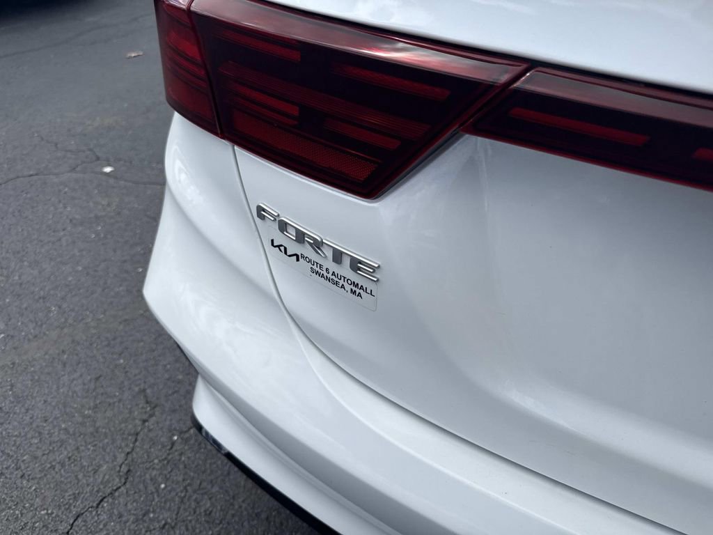 Used 2023 Kia Forte GT-Line image 5