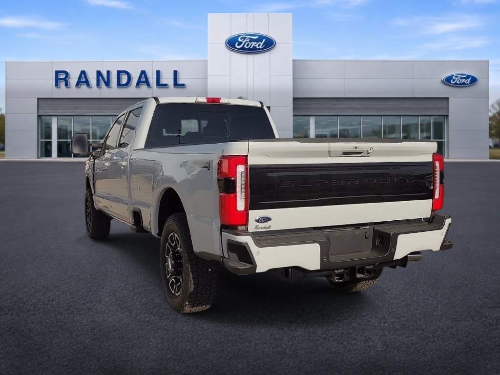 Used 2026 Ford F250 Platinum AWD/4WD image 4