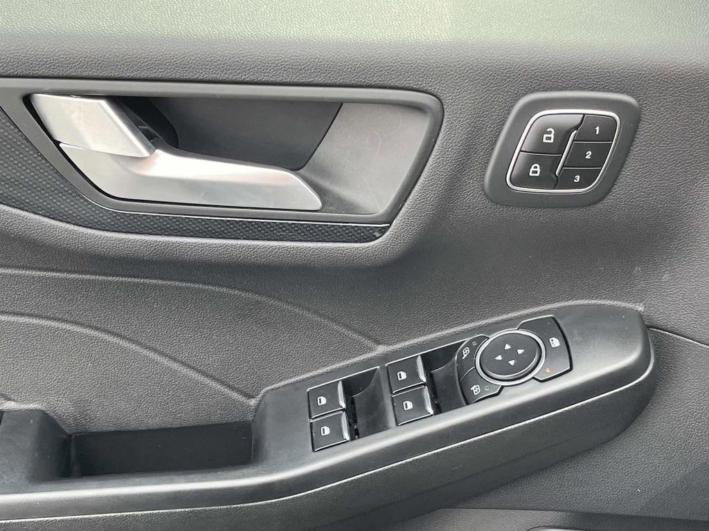 Used 2023 Ford Escape ST-Line Select w/ Tech Pack #2 image 17