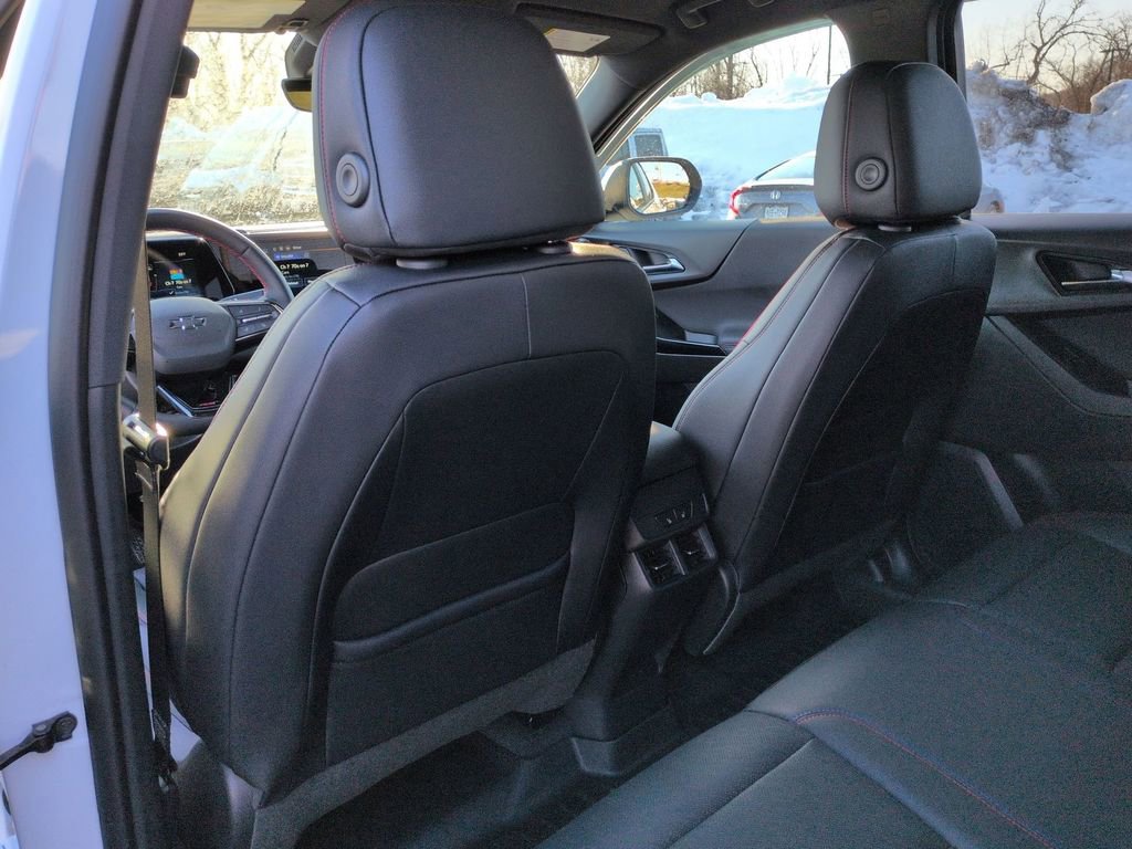 Used 2026 Chevrolet Equinox RS w/ Convenience Package III image 16