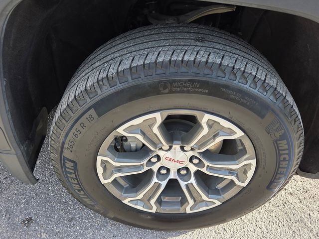 Used 2025 GMC Sierra 1500 SLT image 9