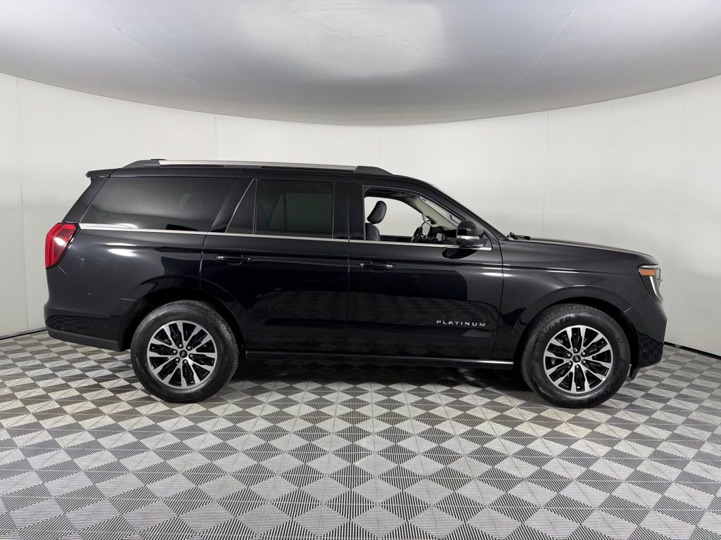 Used 2025 Ford Expedition Platinum image 5