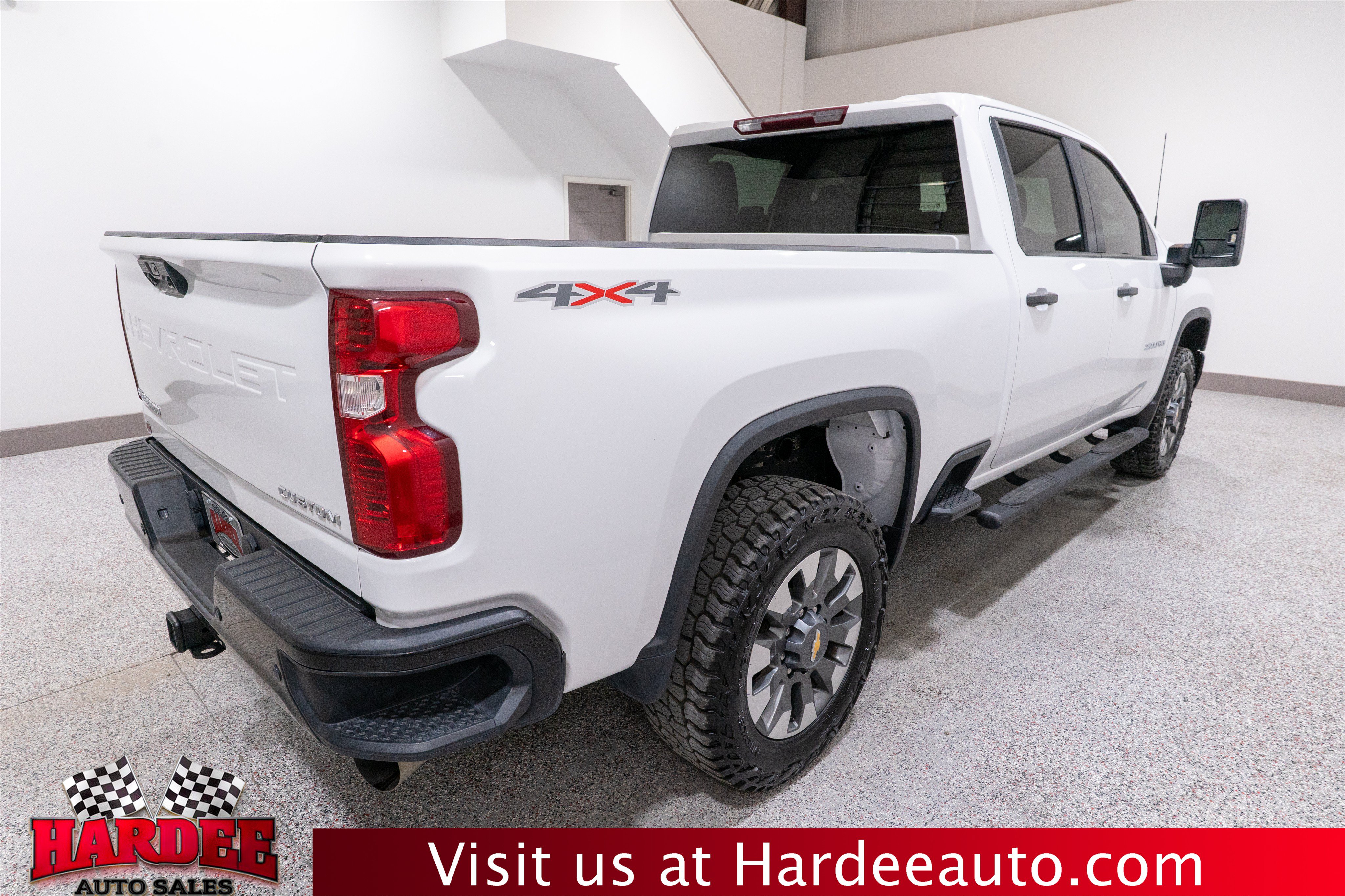 Used 2024 Chevrolet Silverado 2500 Custom w/ Custom Value Package AWD/4WD image 5