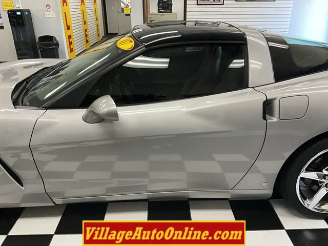 Used 2007 Chevrolet Corvette Coupe w/ Preferred Equipment Group RWD image 8