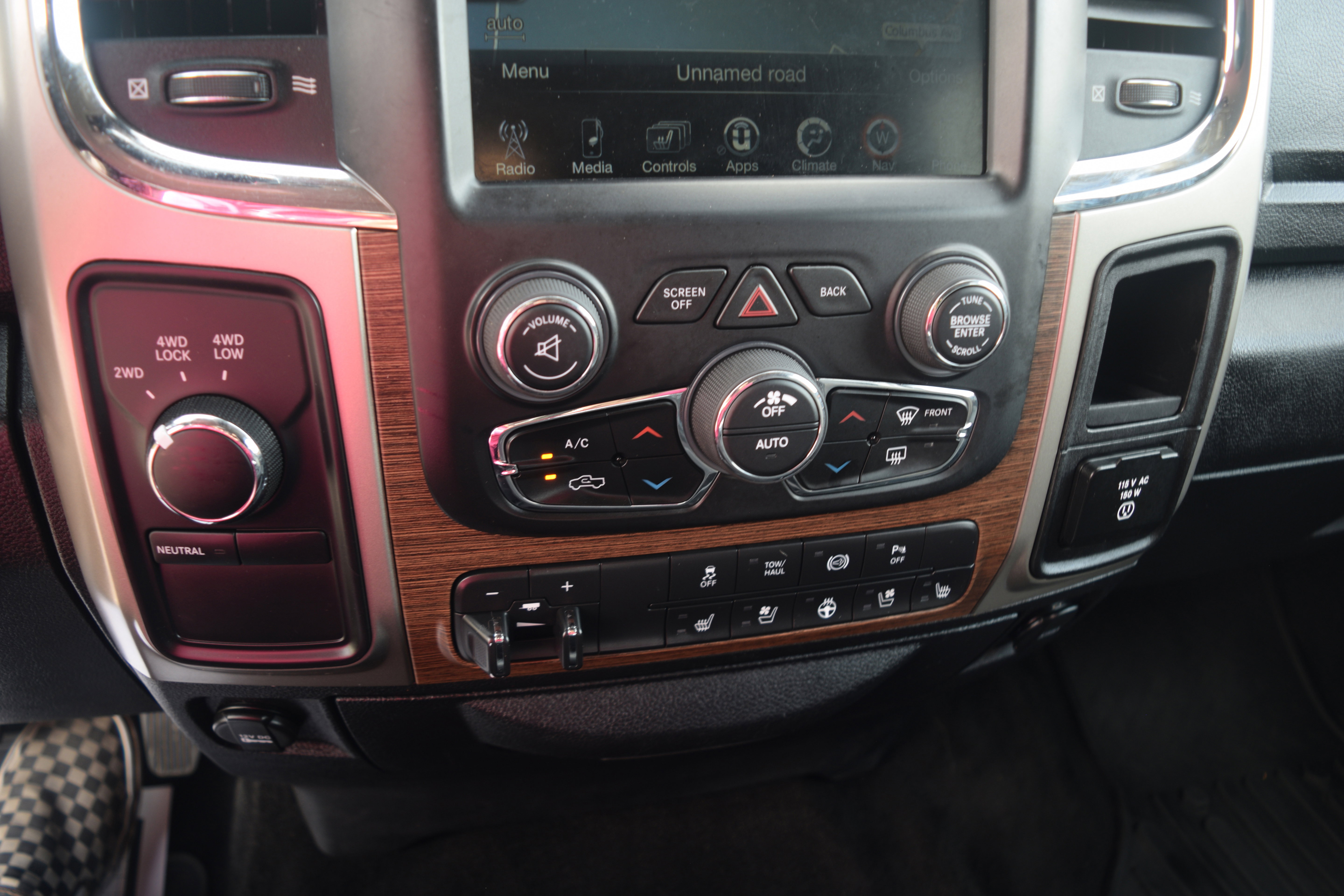 Used 2015 RAM 2500 Laramie image 10