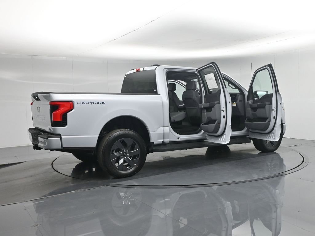 New 2025 Ford F150 Lightning Flash AWD/4WD image 5