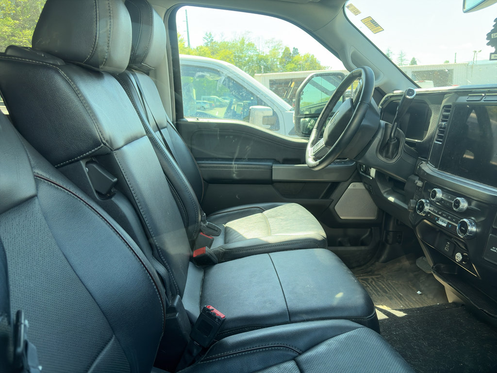 Used 2024 Ford F350 Lariat w/ Sport Appearance Package AWD/4WD image 3