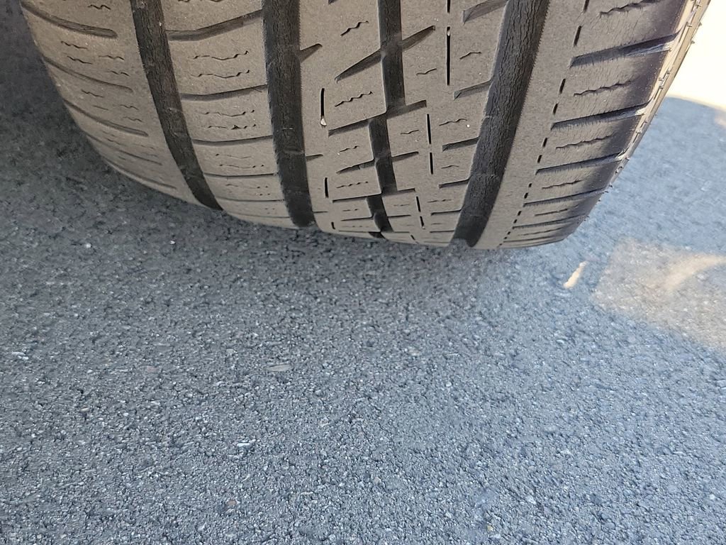 Used 2022 Chrysler Pacifica Touring-L w/ Uconnect Theater Family Group image 36