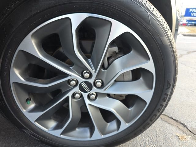 Used 2021 Lincoln Nautilus Reserve image 9