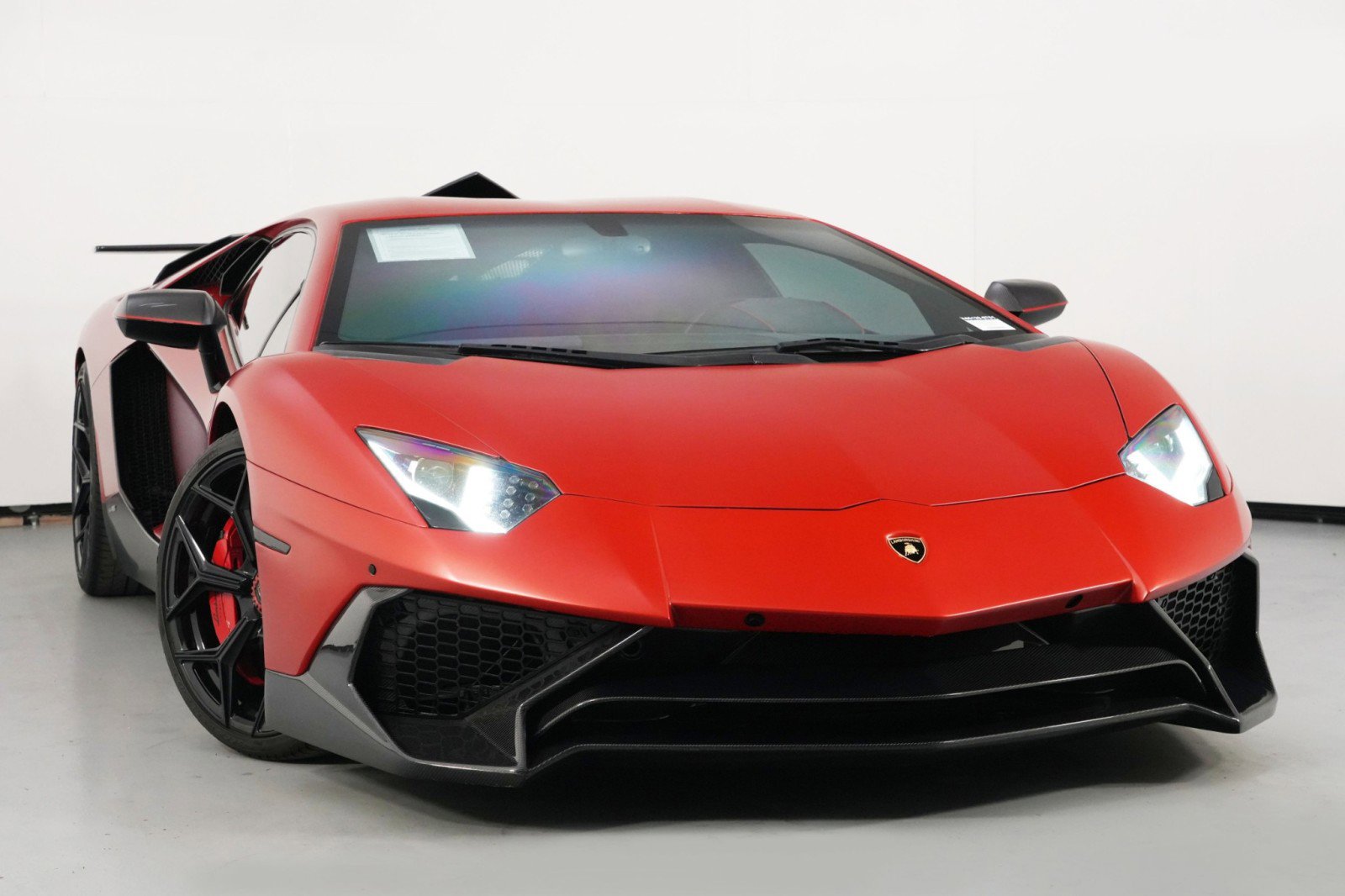 Used 2017 Lamborghini Aventador S image 5