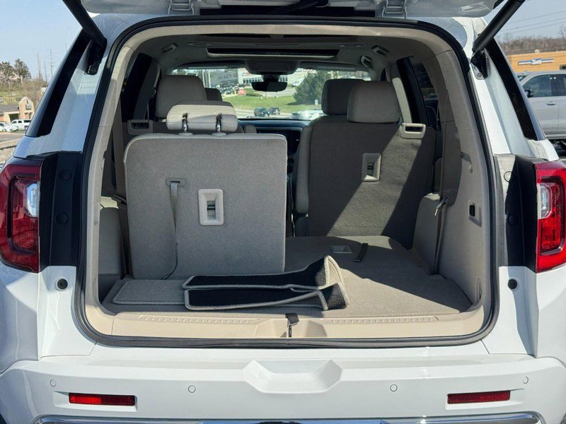 Used 2022 GMC Acadia Denali w/ Denali Technology Package image 4