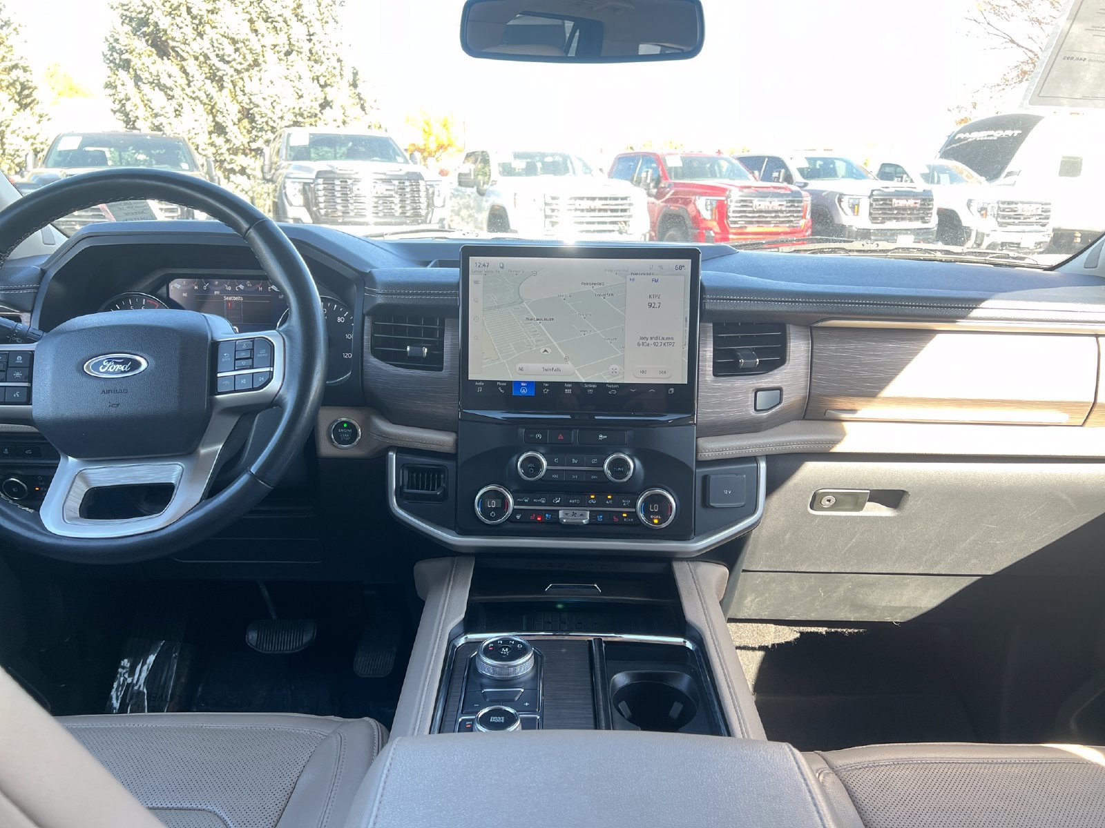 Used 2024 Ford Expedition Limited AWD/4WD image 19