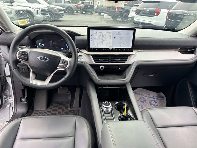 Used 2025 Ford Explorer Active w/ Active Comfort Package AWD/4WD image 31