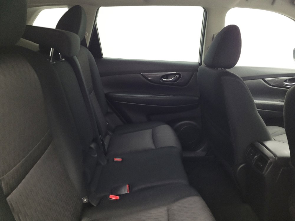 Used 2019 Nissan Rogue SV AWD/4WD image 19