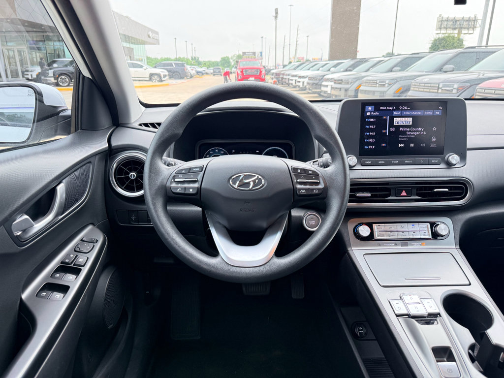 Used 2023 Hyundai Kona SE FWD image 14