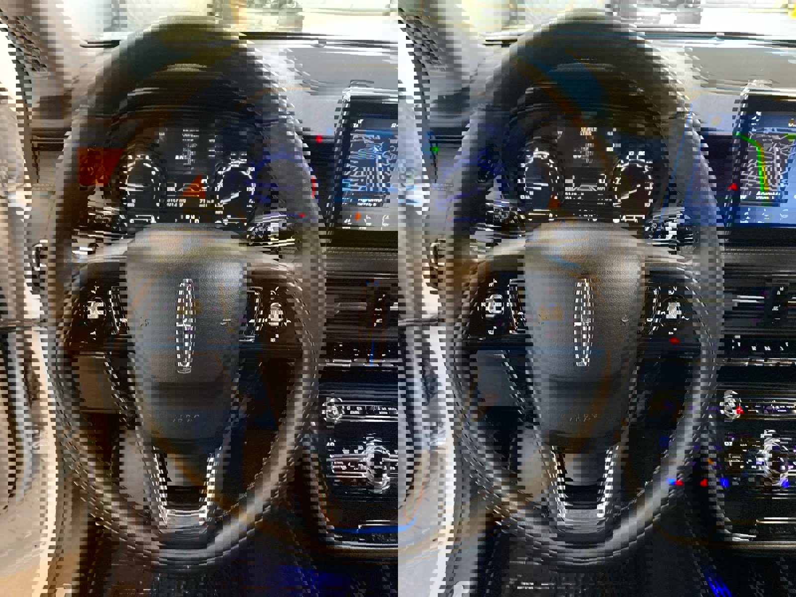 Used 2020 Lincoln Corsair Reserve w/ Equipment Group 201A image 18