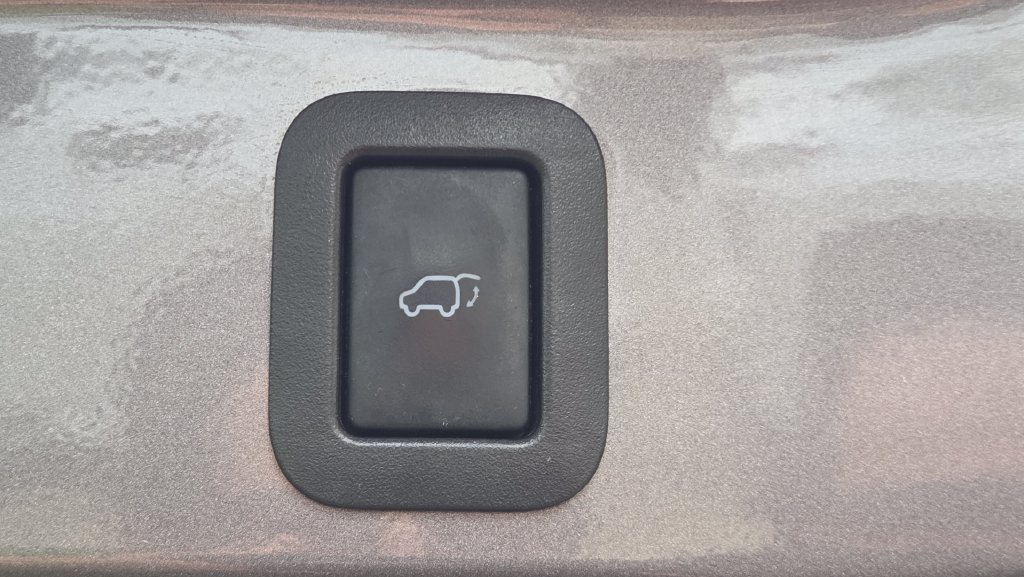 Used 2016 Toyota Highlander Limited AWD/4WD image 35