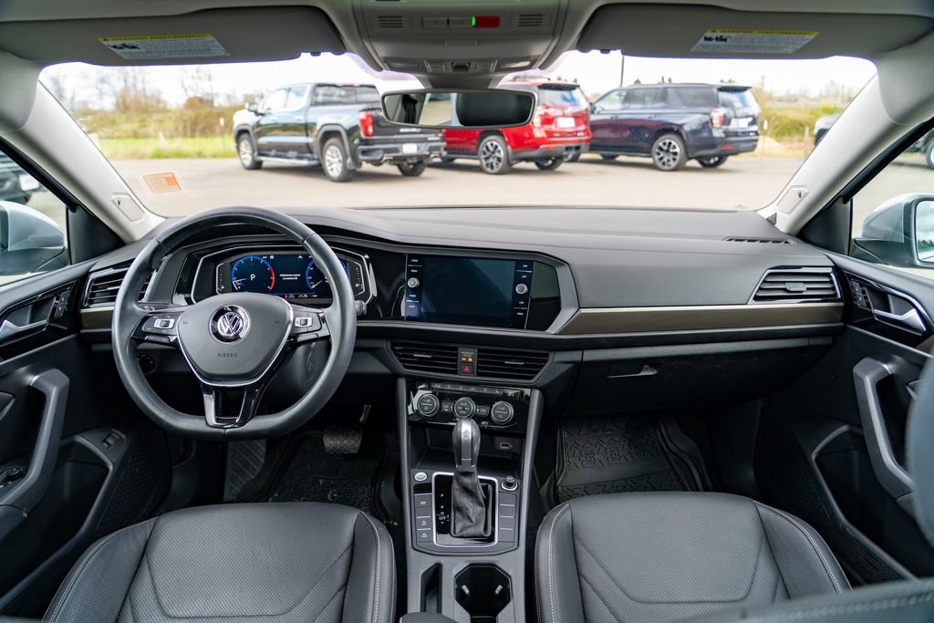 Used 2019 Volkswagen Jetta SEL Premium FWD image 17