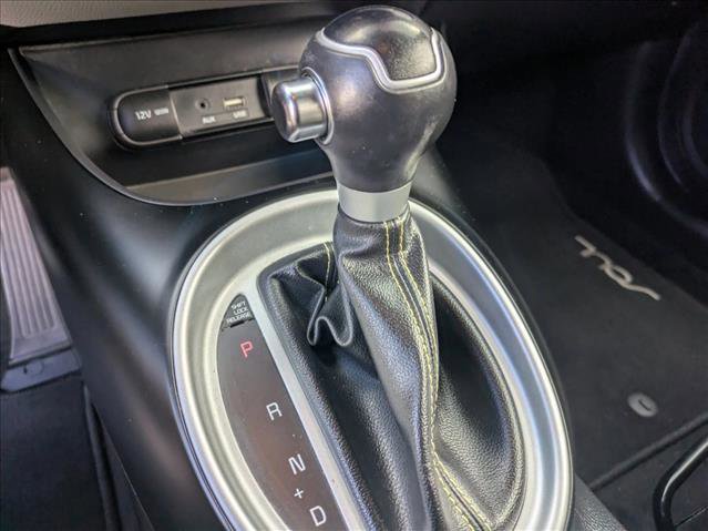 Used 2016 Kia Soul + FWD image 11